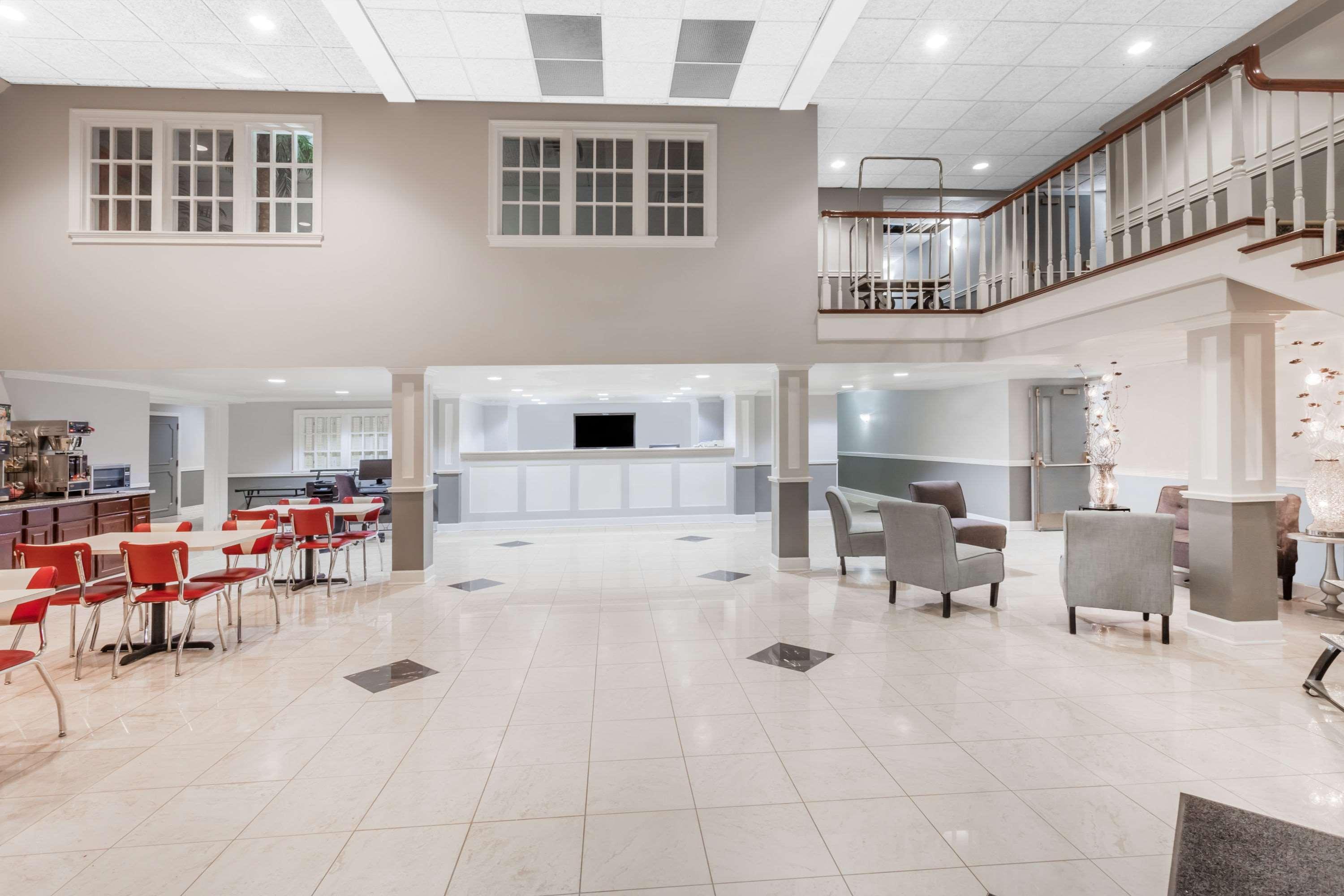 Ramada By Wyndham Henderson/Evansville Exterior foto