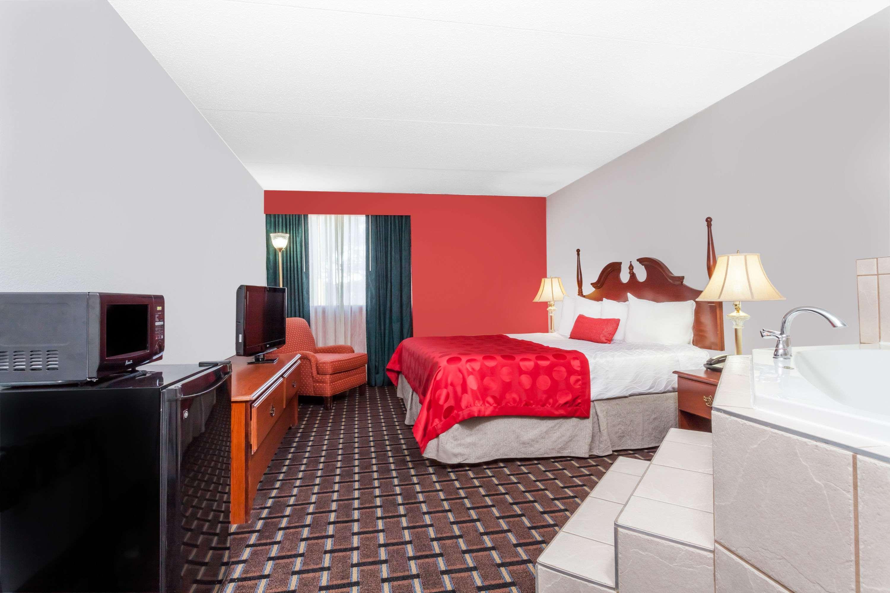 Ramada By Wyndham Henderson/Evansville Exterior foto