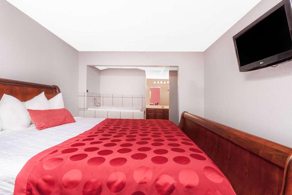 Ramada By Wyndham Henderson/Evansville Habitación foto