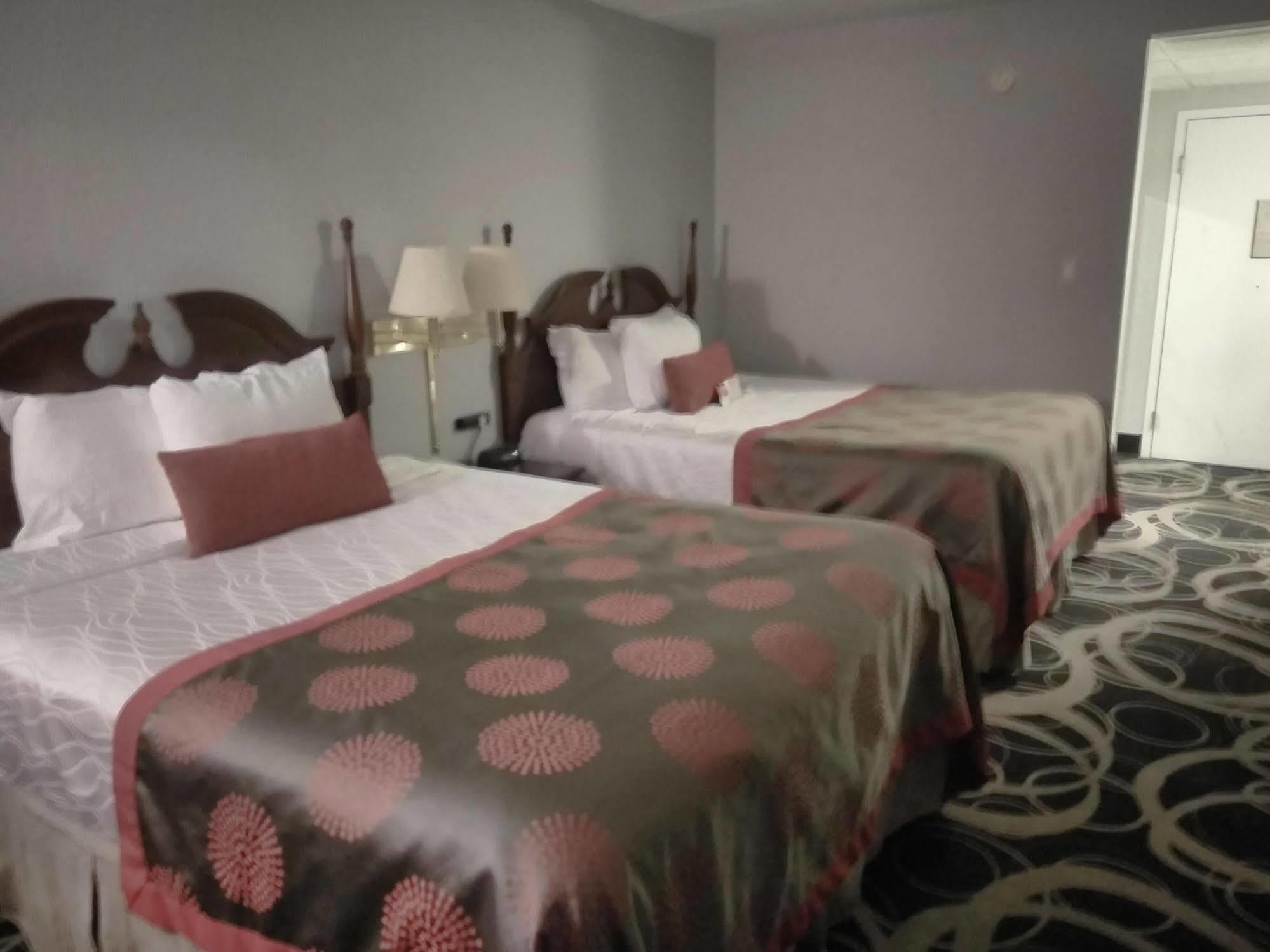 Ramada By Wyndham Henderson/Evansville Exterior foto
